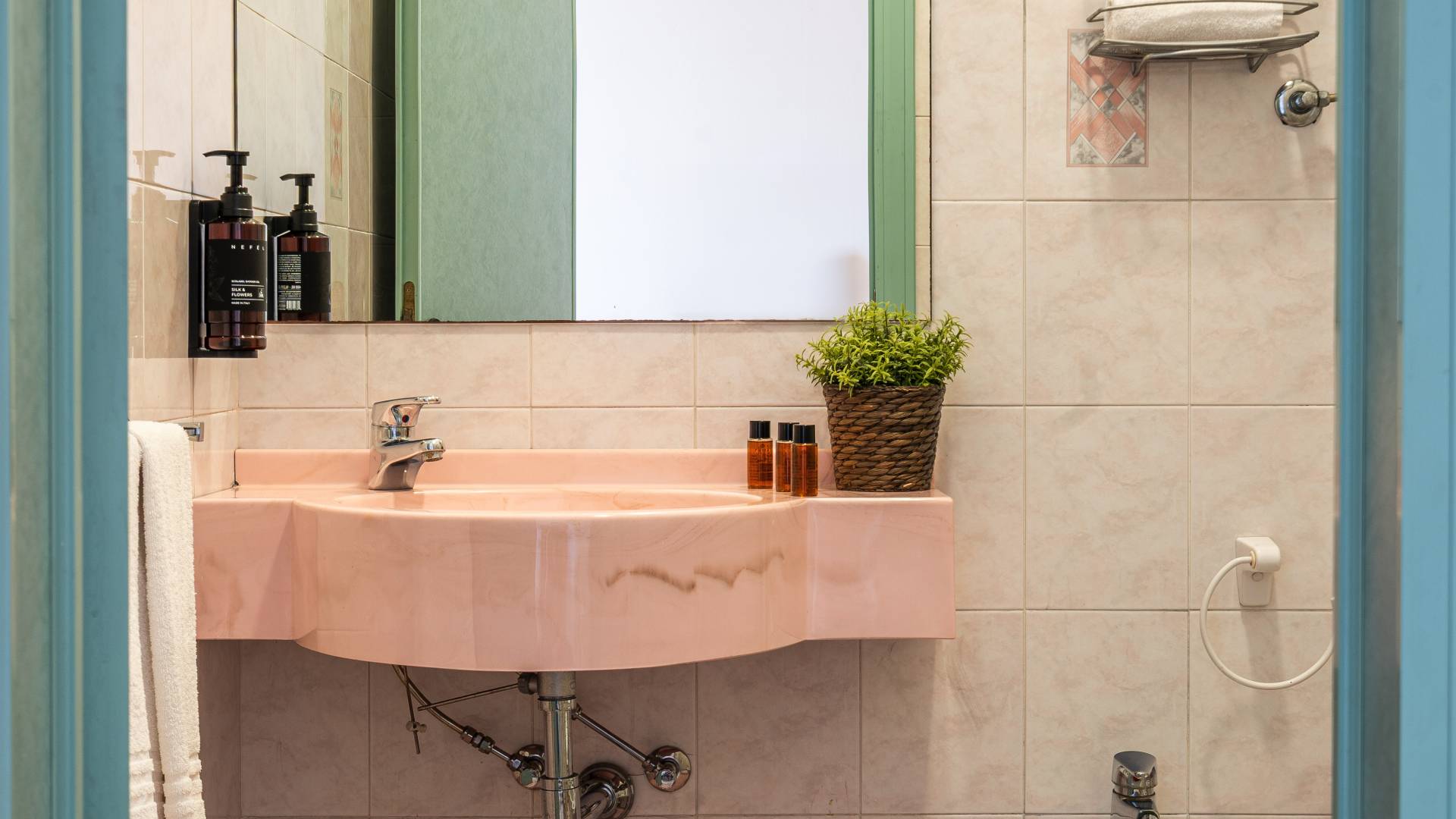 SALLE BAIN MILANO SIMPLE