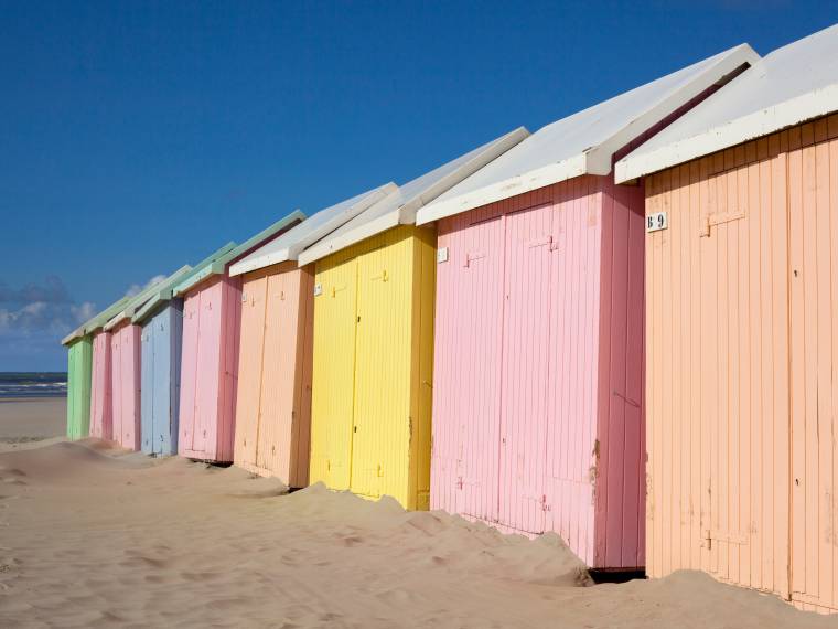 Berck sur Mer, cabines en bois colorées © AdobeStock