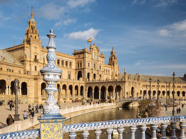 Séville, place d-Espagne © Envato_2