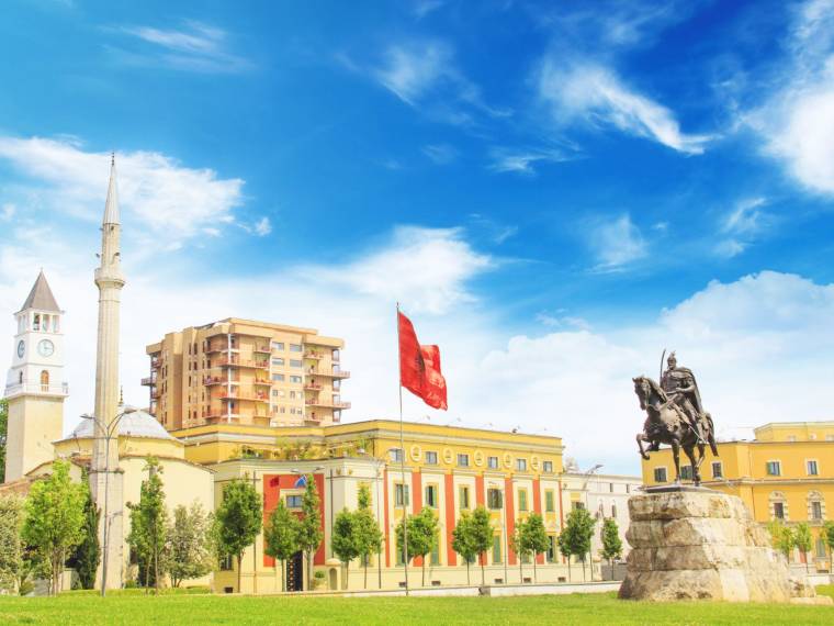 Tirana © AdobeStock