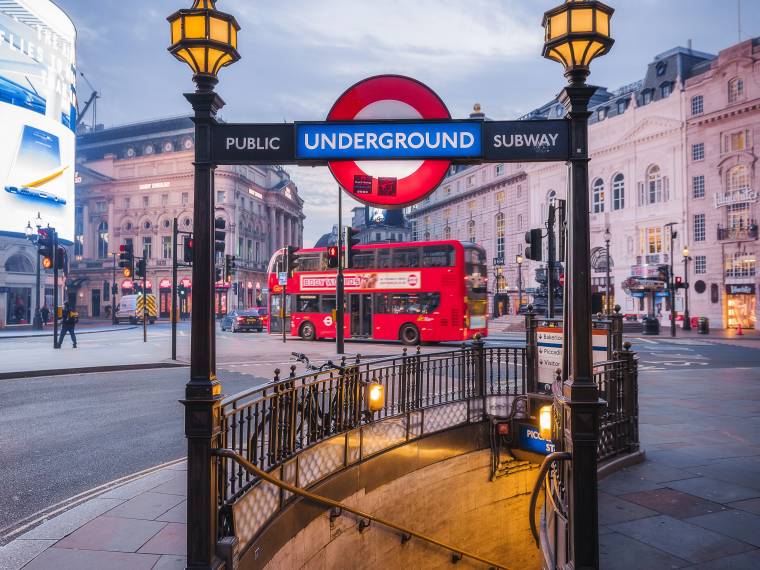 Piccadilly Circus ©Visit Britain - Hazel Parreno
