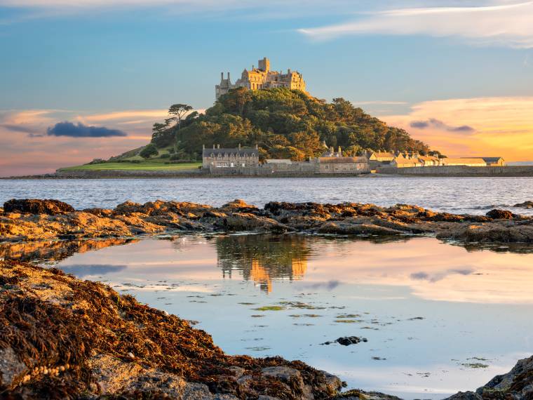 St Michaels Mount © AdobeStock_140347404