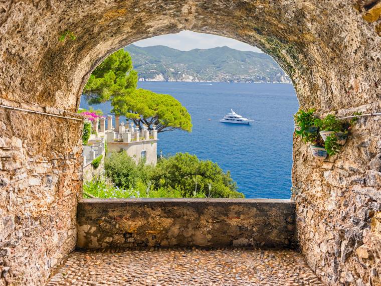 scenic-rock-arch-balcony-overlooking-a-seascape-vi-2025-10-11-05-25-13-utc